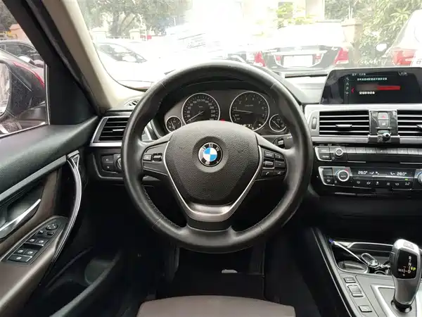 BMW 3 Series 2018