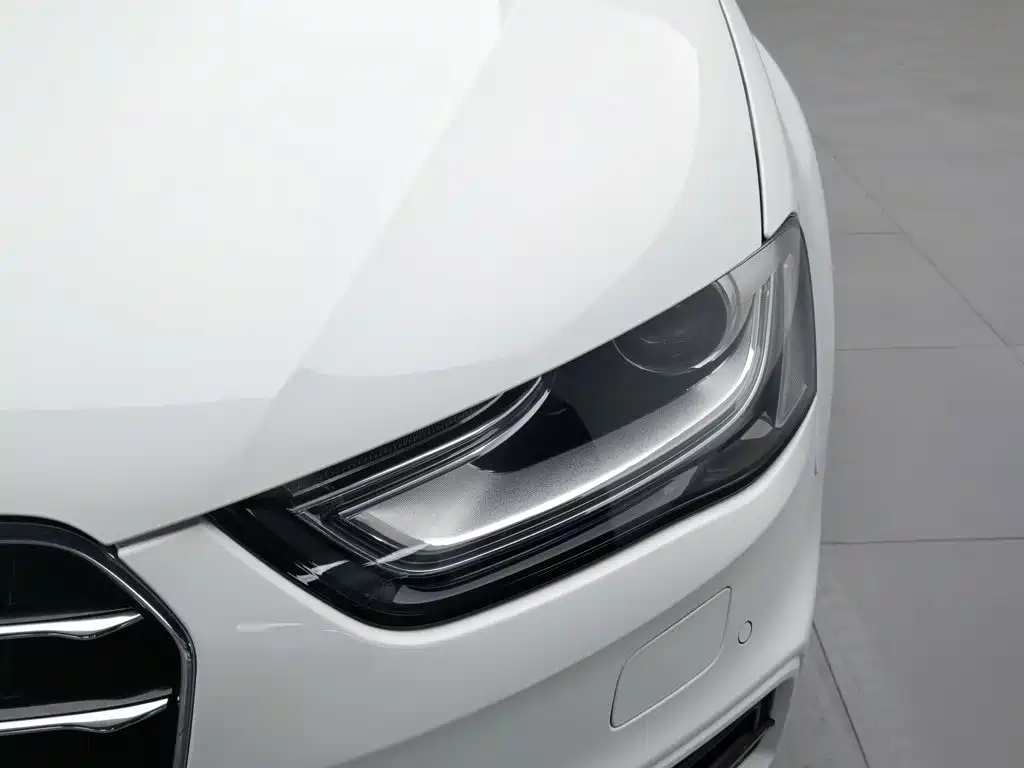Audi A4L 2015 — фото 7