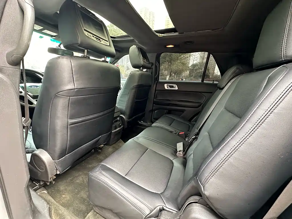 Ford Explorer 2013 — фото 10