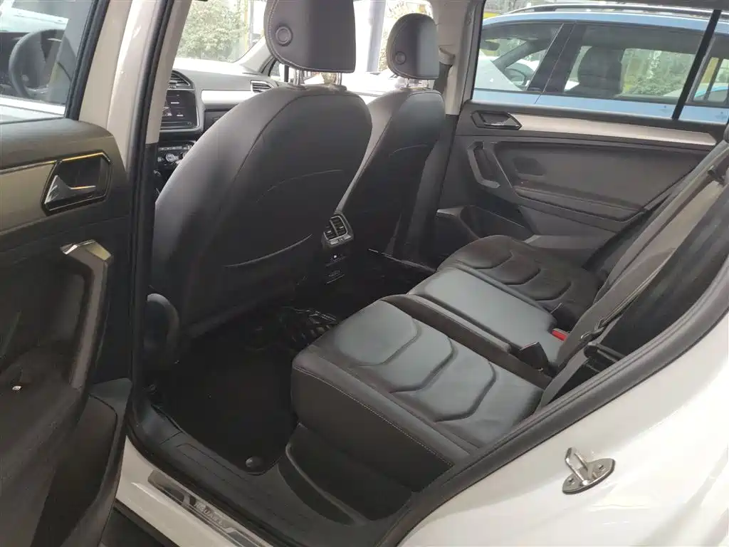 Volkswagen Tiguan L 2020 — фото 14