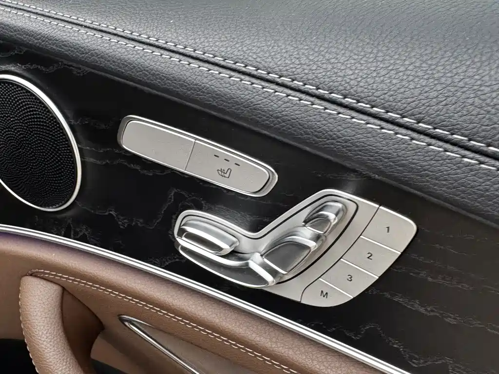 Mercedes-Benz E-Class 2019 — фото 17