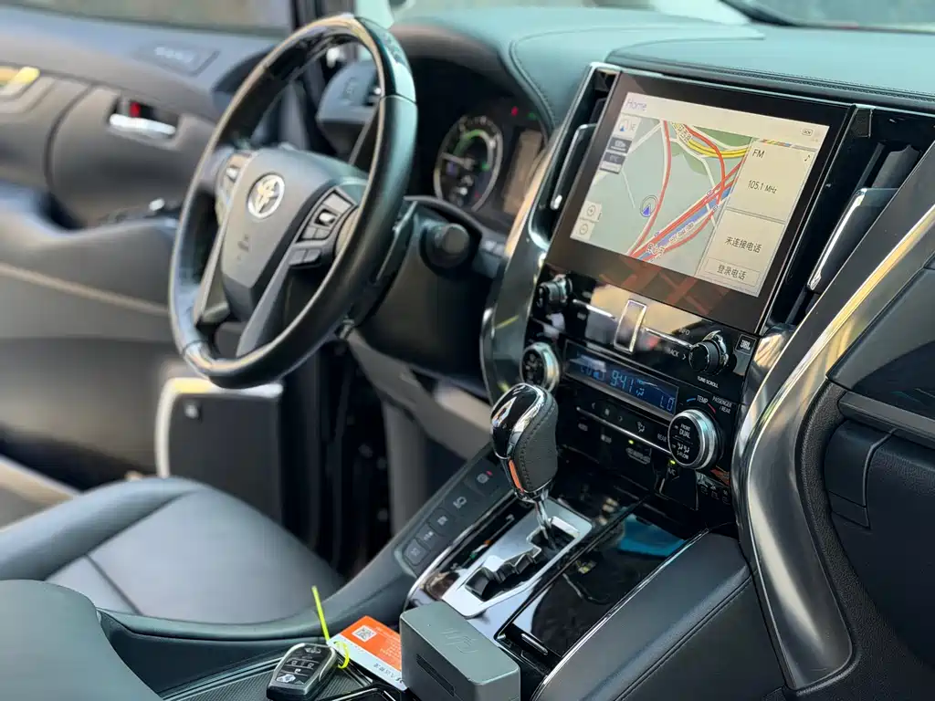 Toyota Vellfire 2022 — фото 7