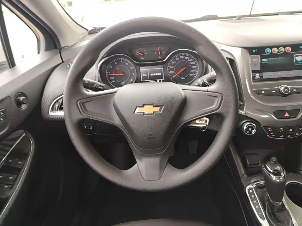 Chevrolet Cruze 2017 — фото 11