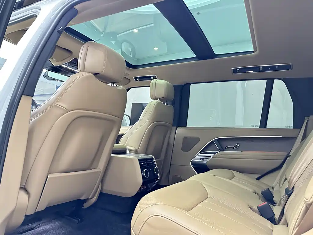 Land Rover Range Rover 2025 — фото 14
