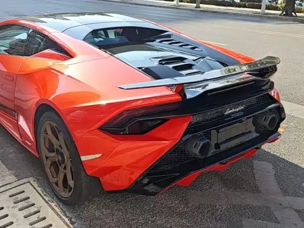 Lamborghini Huracan 2024