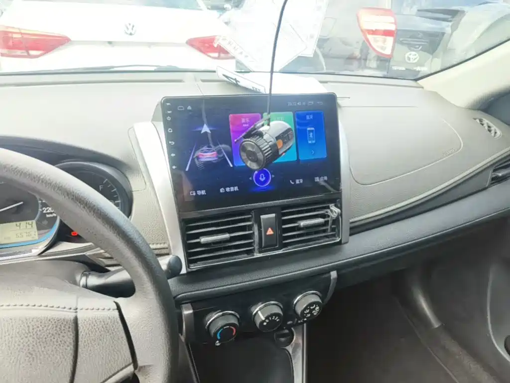 Toyota Vios 2015 — фото 13
