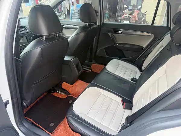 Volkswagen Cross Lavida 2014