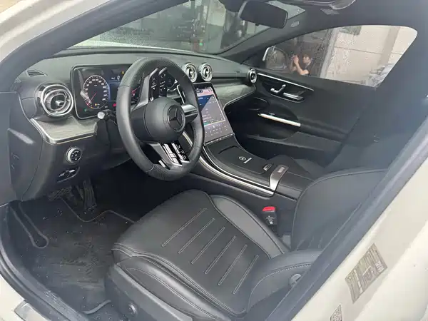 Mercedes-Benz C-Class 2024