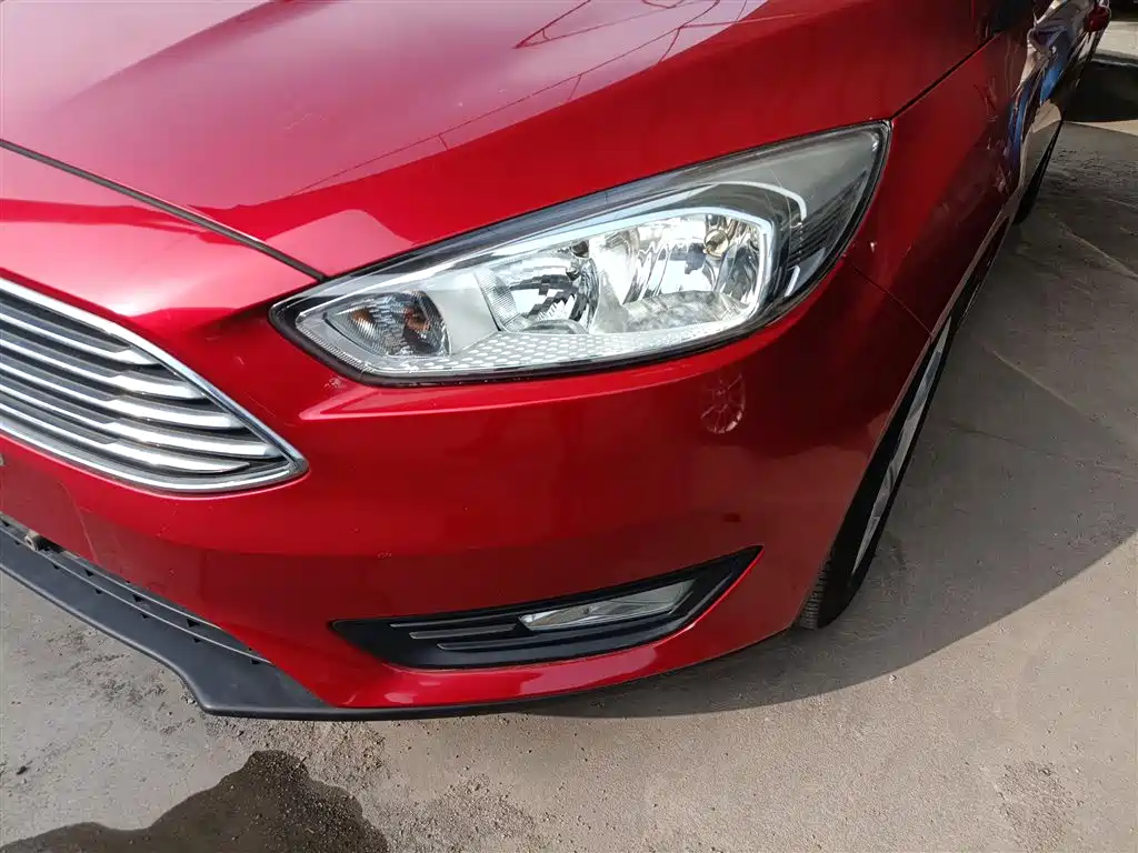 Ford Focus 2017 — фото 18