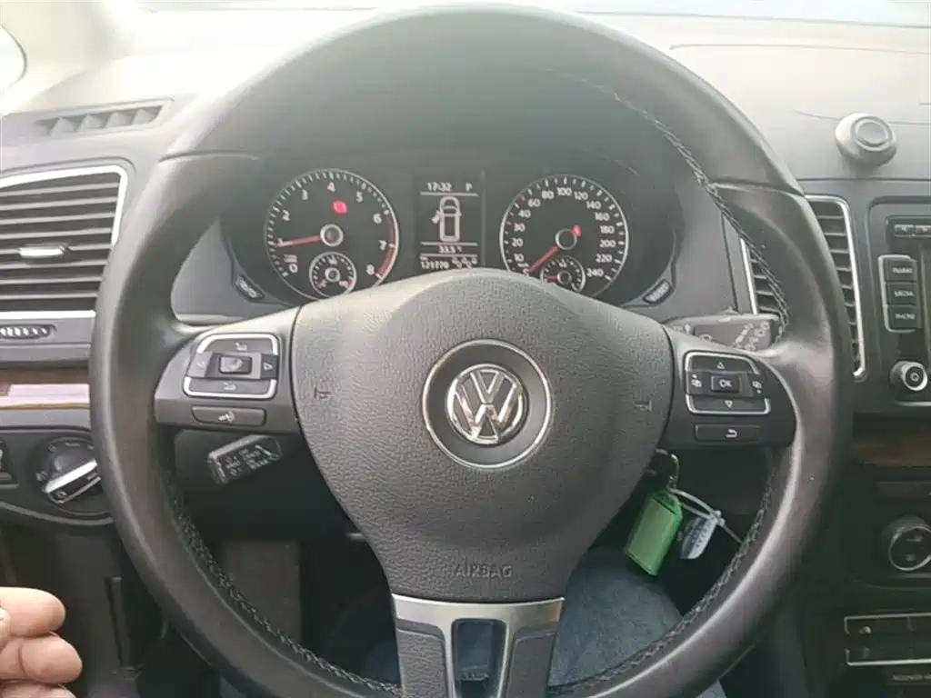 Volkswagen Sharan 2015 — фото 11