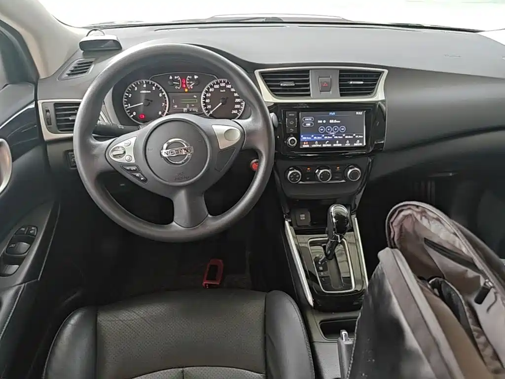 Nissan Sylphy 2018 — фото 10