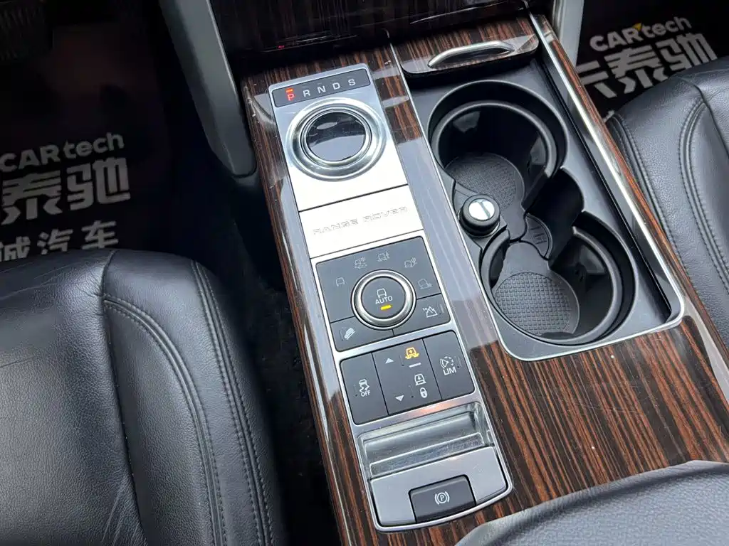 Land Rover Range Rover 2018 — фото 25