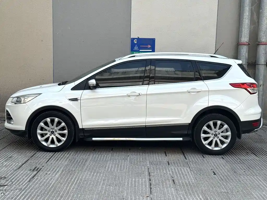 Ford Kuga 2016 — фото 4
