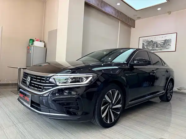 Volkswagen Passat 2022