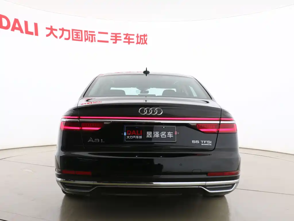 Audi A8 2018 — фото 8