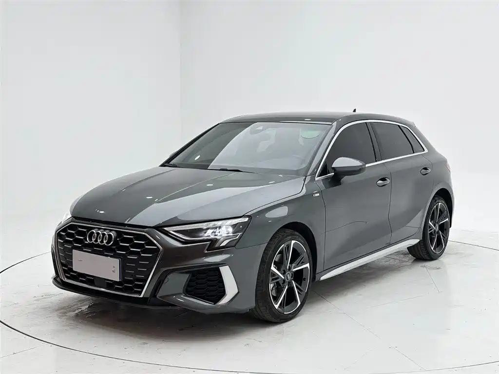 Audi A3 2023 — фото 1