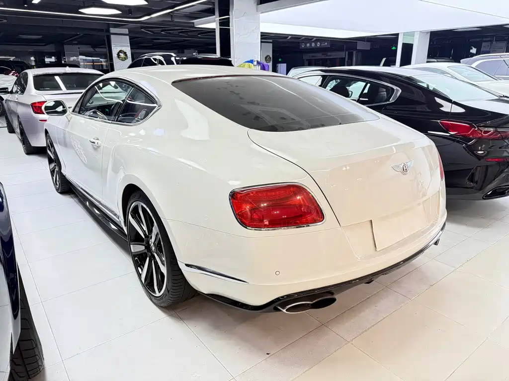 Bentley Continental 2016 — фото 8