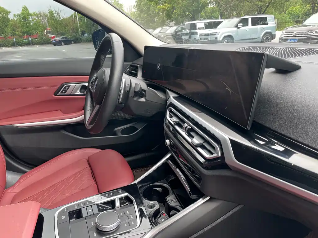 BMW 3 Series 2023 — фото 17