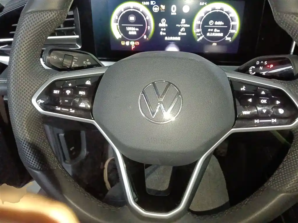 Volkswagen Passat 2025 — фото 11