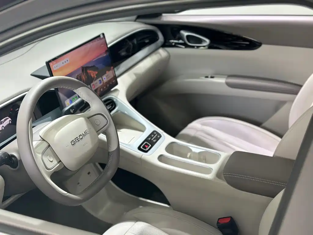 Geely Galaxy Starwish 2026 — фото 23