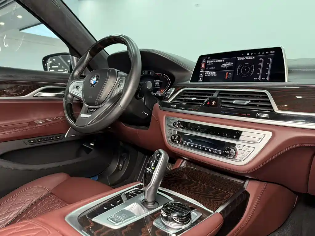 BMW 7 Series 2021 — фото 12