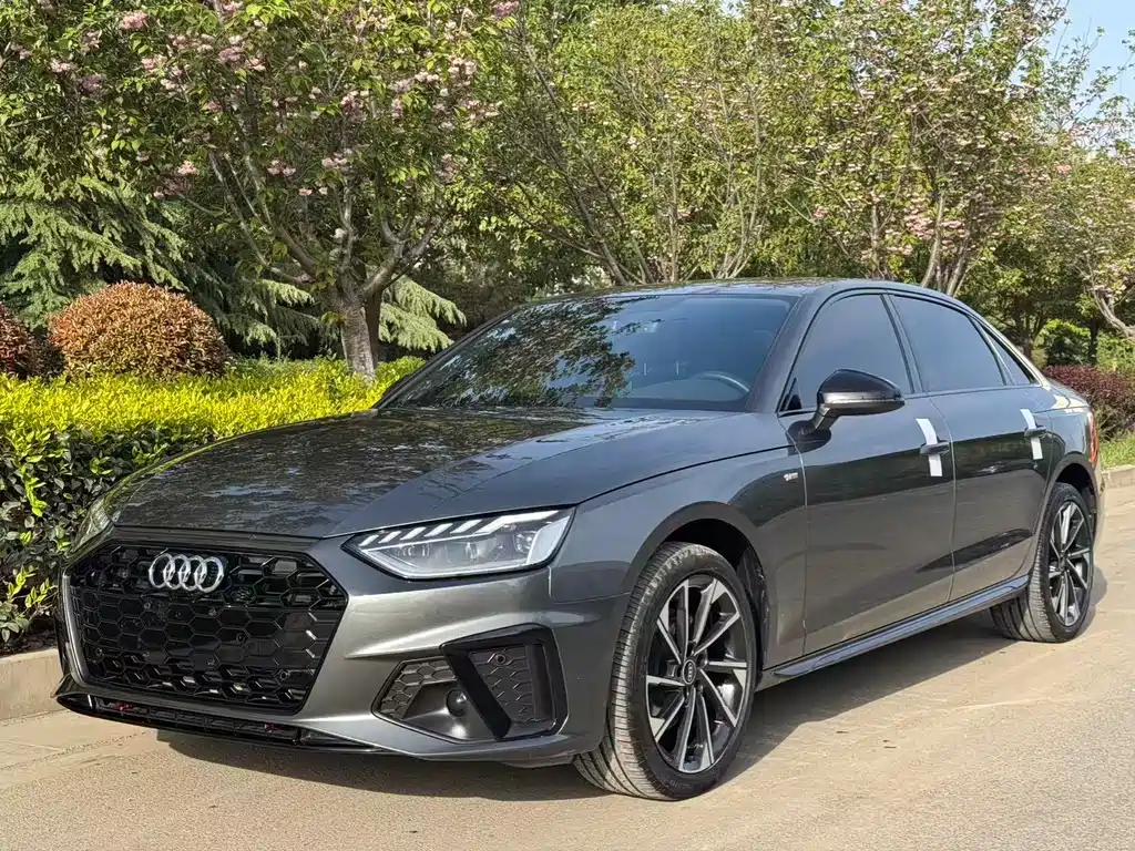 Audi A4L 2023 — фото 1