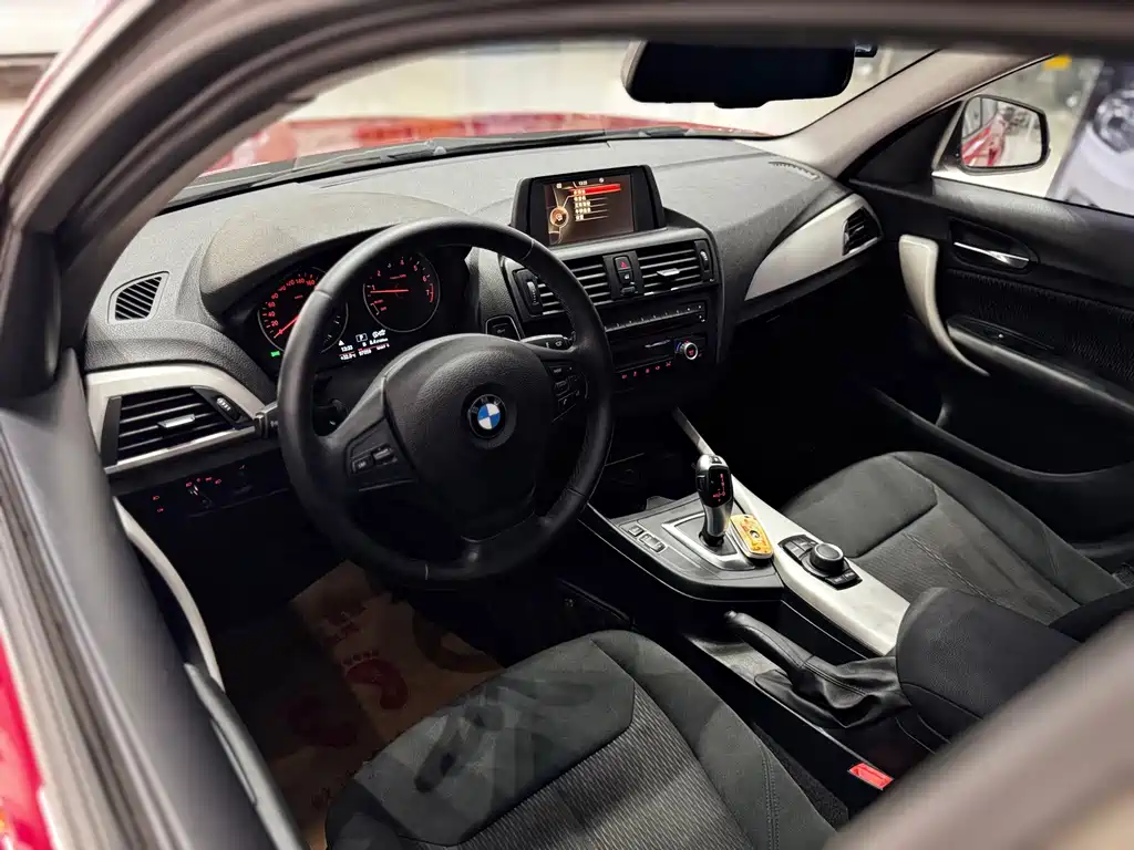 BMW 1 Series 2015 — фото 11