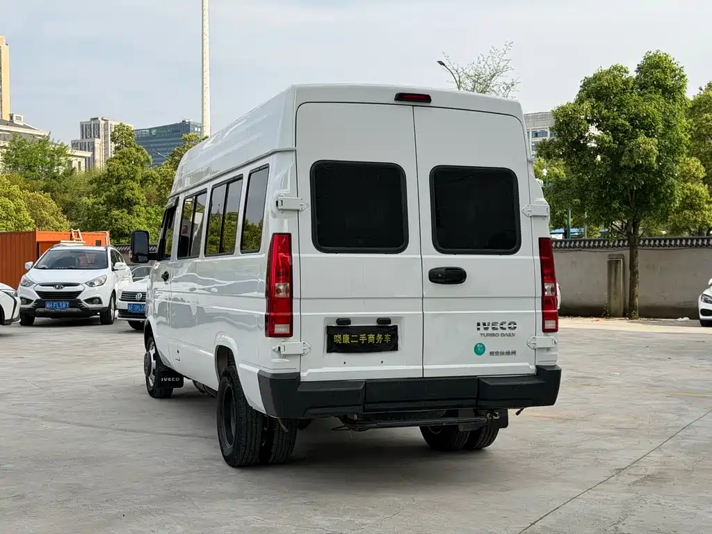 IVECO Daily 2025 — фото 15