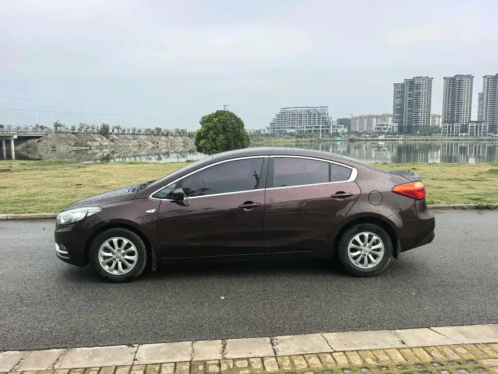 Kia K3 2015