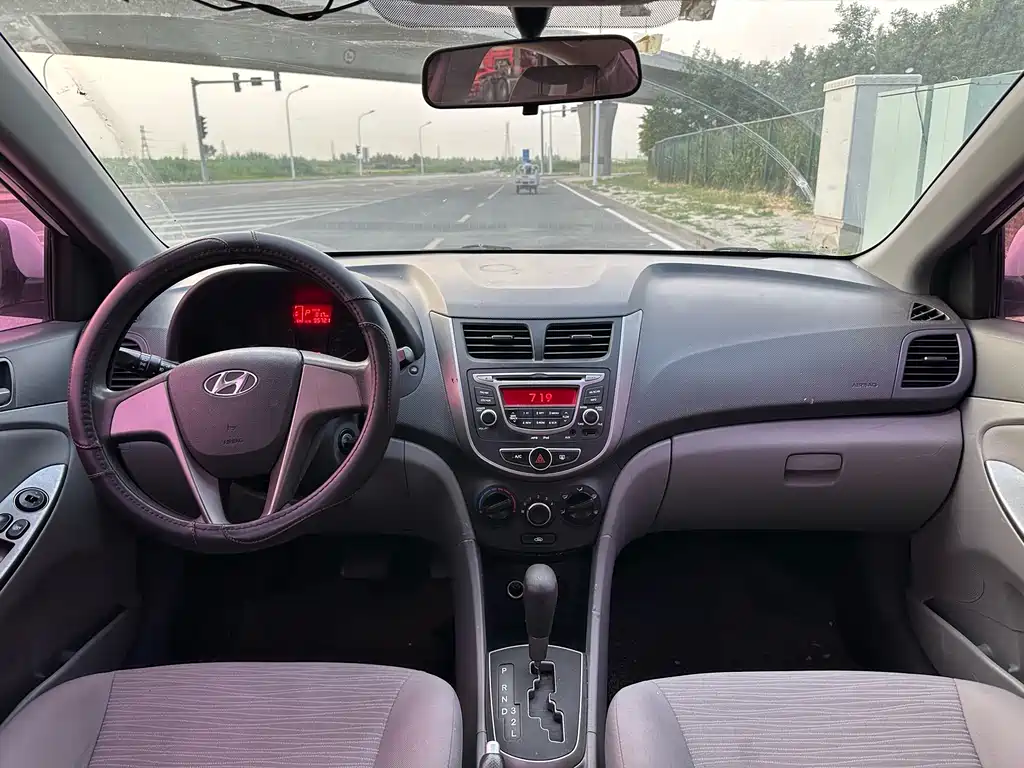 Hyundai Verna 2016 — фото 4