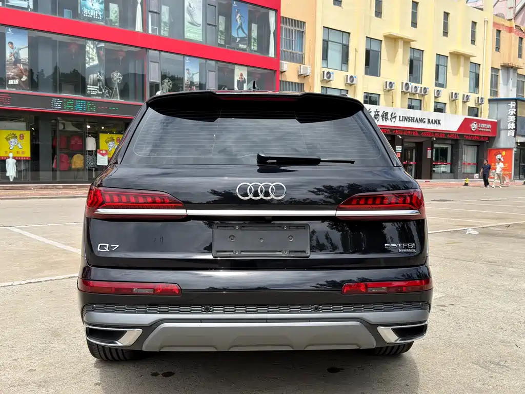 Audi Q7 2021 — фото 14