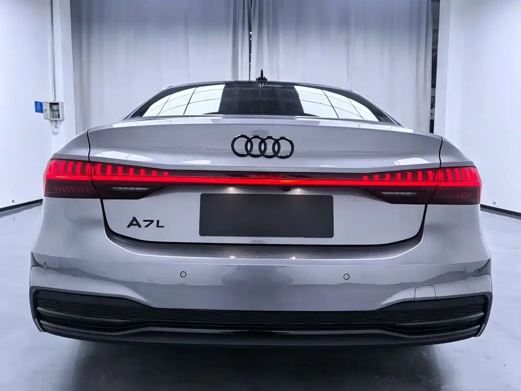 Audi A7L 2022 — фото 12