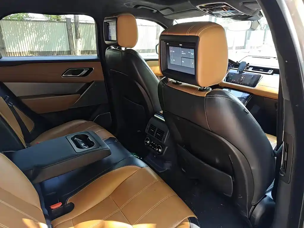Land Rover Range Rover Velar 2017 — фото 6