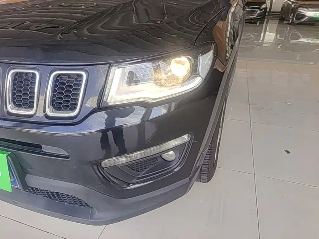 Jeep Compass 2020 — фото 24
