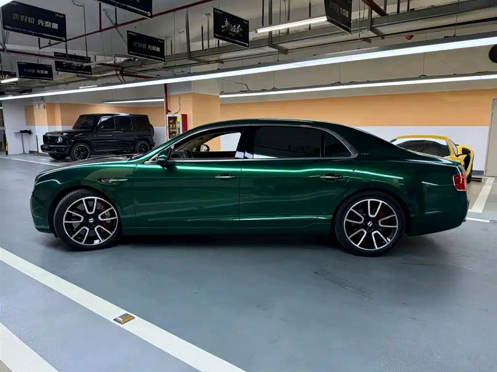 Bentley Flying Spur 2018 — фото 3