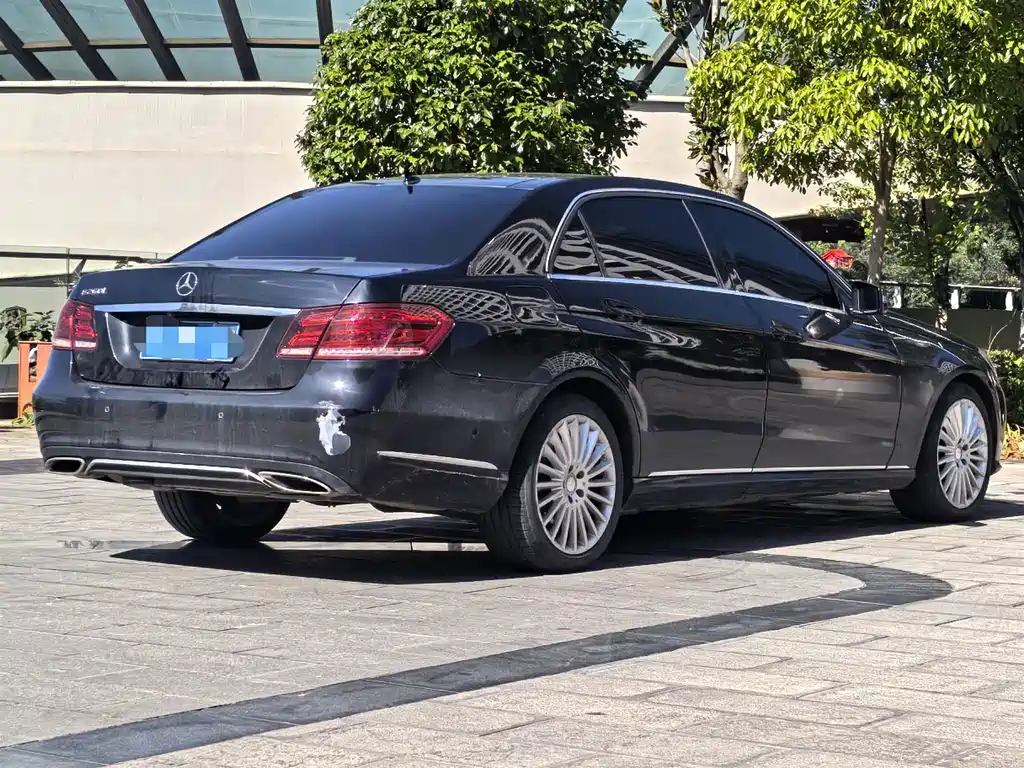 Mercedes-Benz E-Class 2014 — фото 39