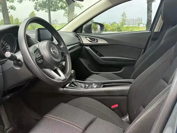 Mazda 3 Axela 2018