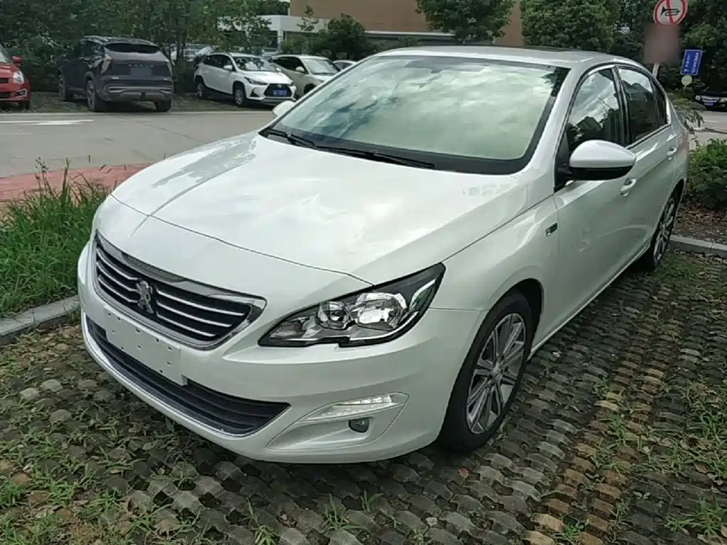 Peugeot 408 2016