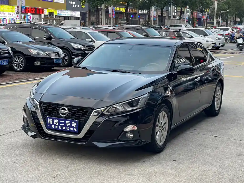Nissan Teana 2022