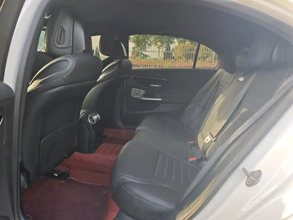 Mercedes-Benz C-Class 2023 — фото 20