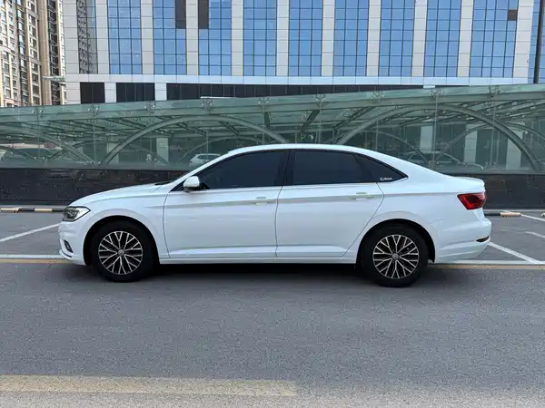 Volkswagen Sagitar 2019