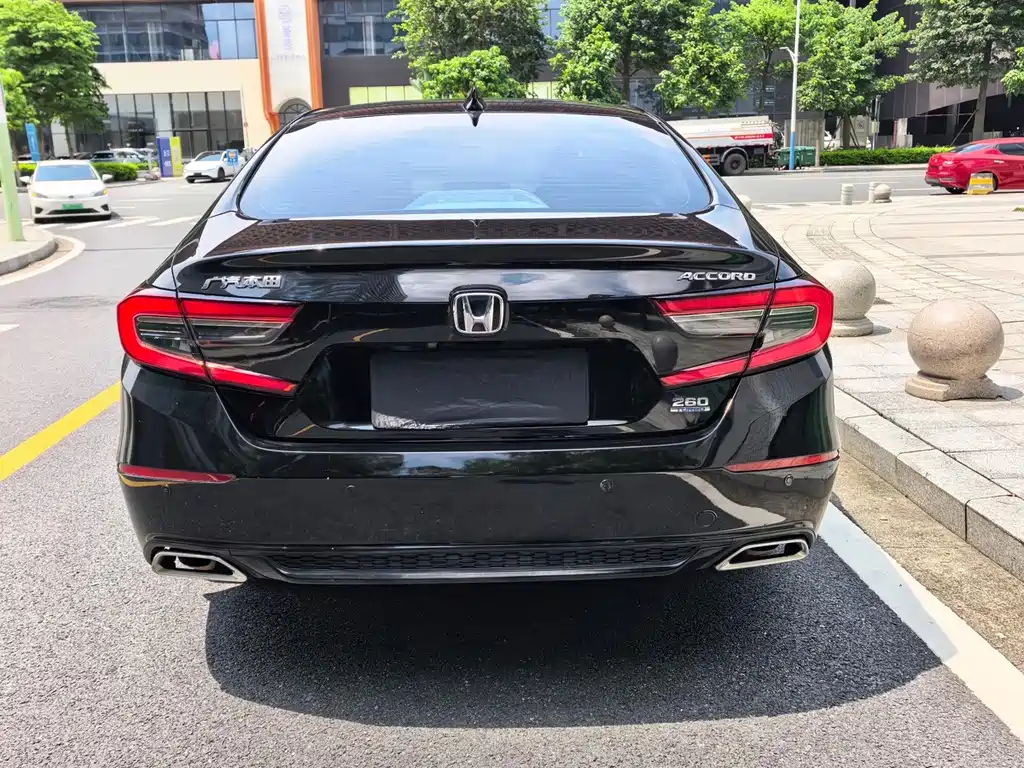 Honda Accord 2023 — фото 6