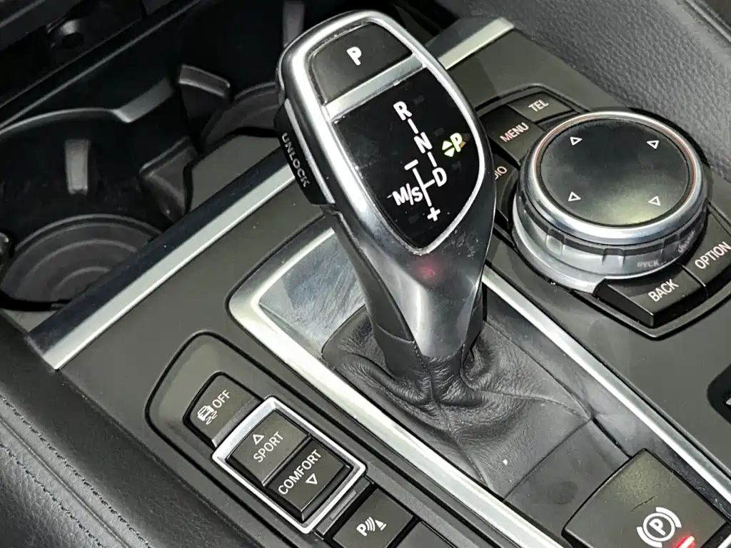 BMW X6 2016 — фото 16