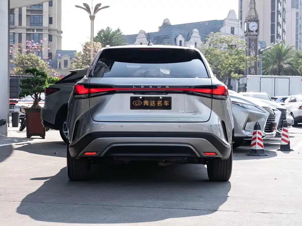 Lexus RX 2025