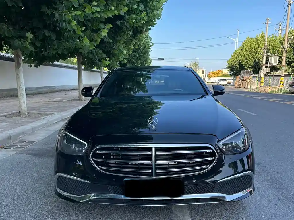 Mercedes-Benz E-Class 2022