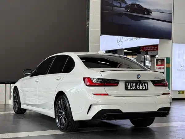 BMW 3 Series 2021