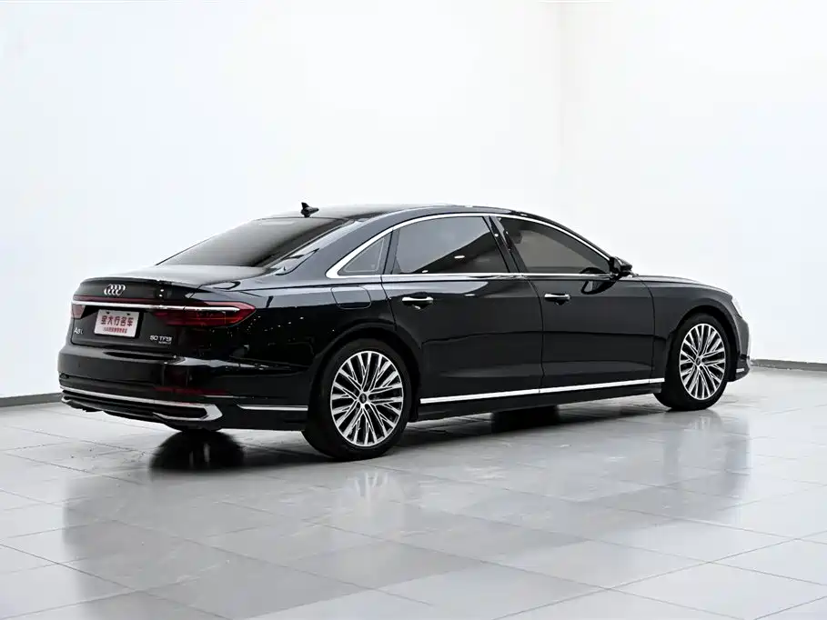 Audi A8 2024