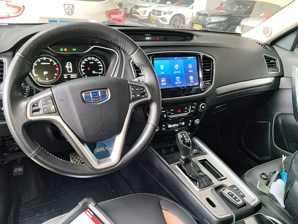 Geely Vision X6 2017 — фото 10