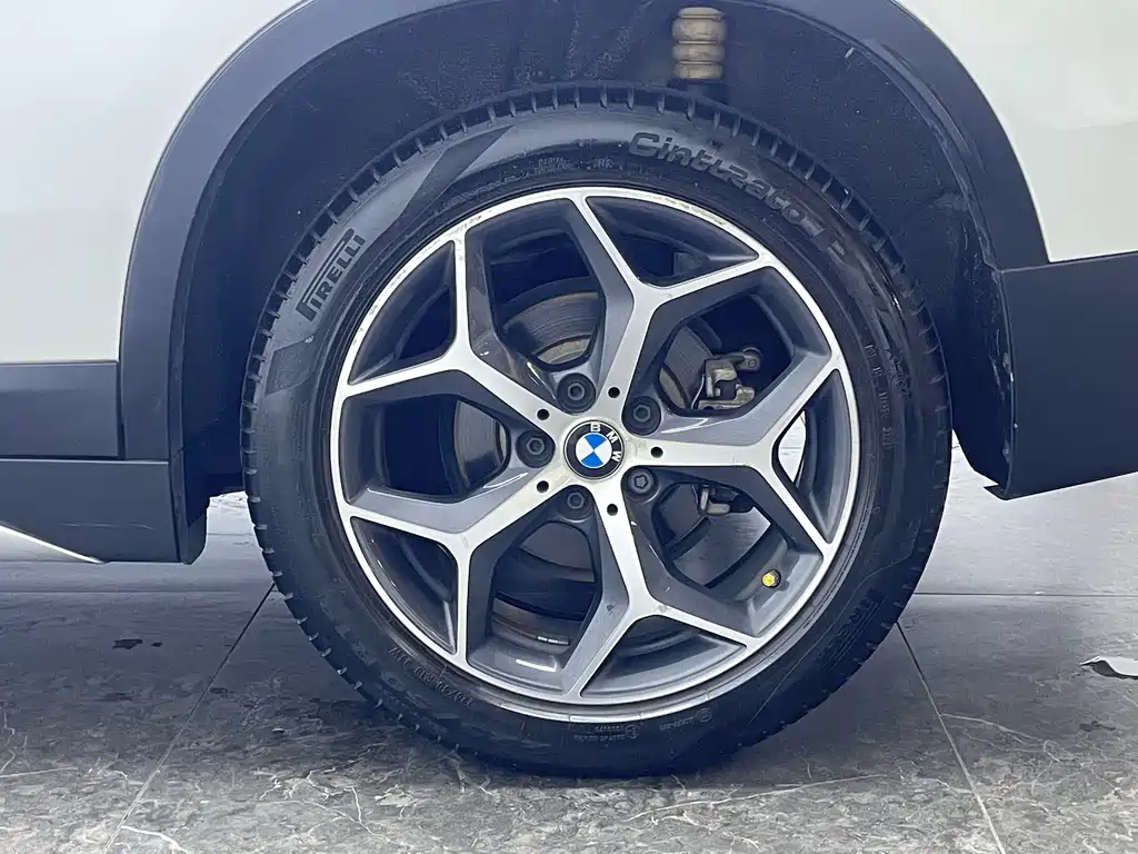 BMW X1 2018 — фото 10