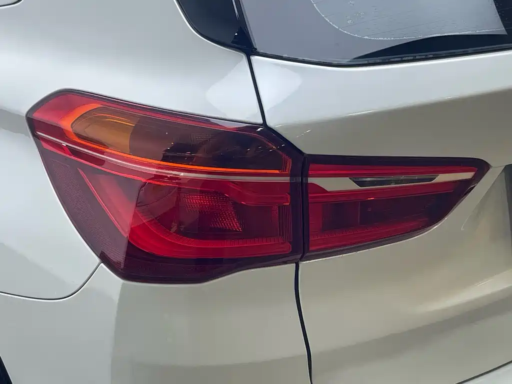 BMW X1 2018 — фото 12